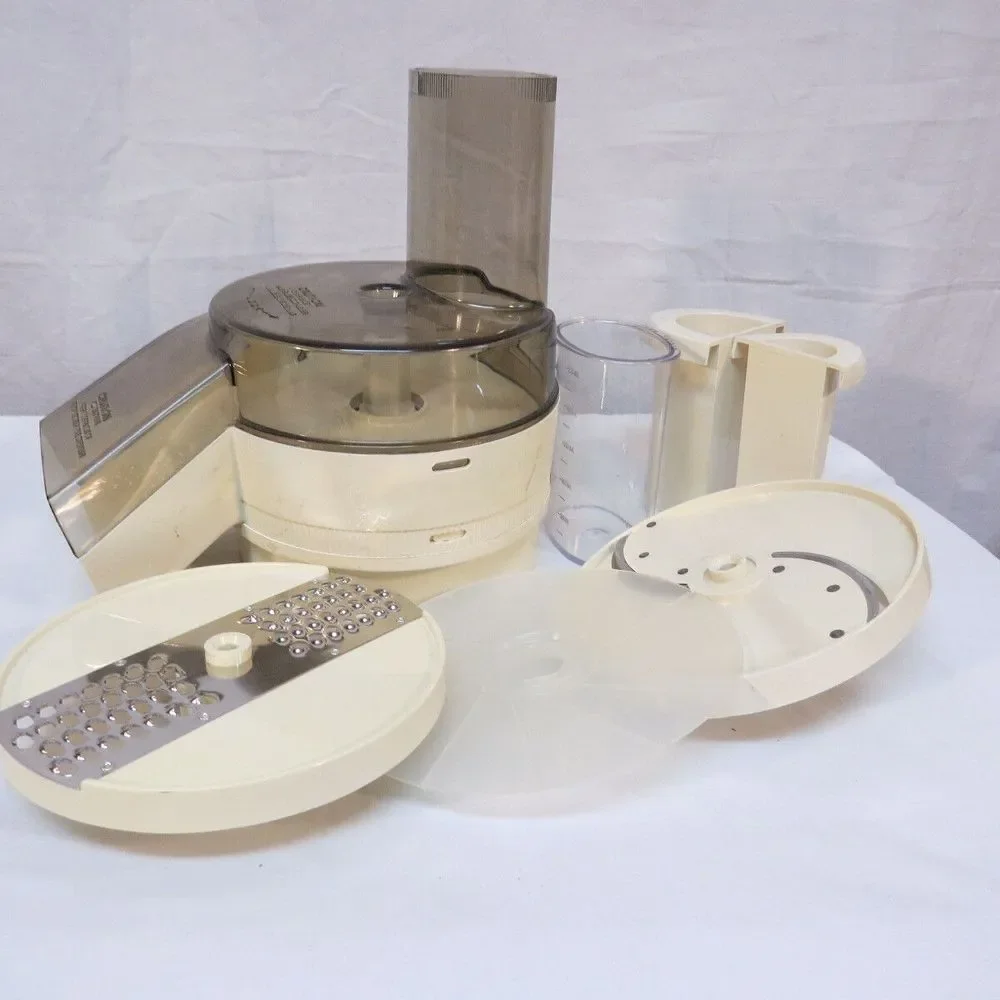 VTG Oster Kitchen Center Food Processer Attachment 2 blades pusher slinger Cream